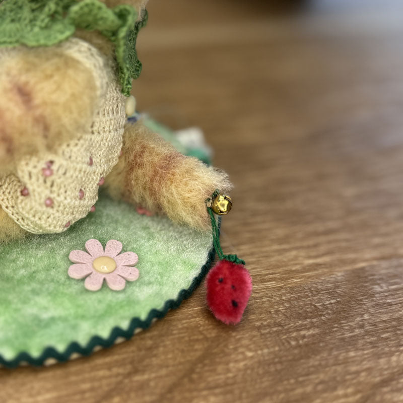 3.ねこ – Bear Fruit Café