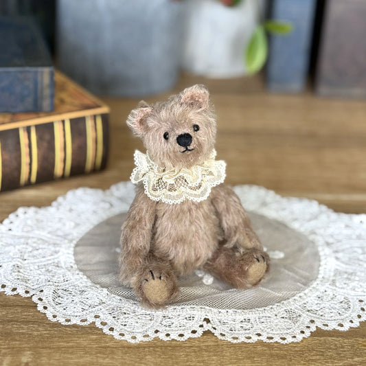 ③優しい眼差しのテディベア